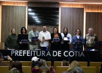 Prefeitura Premia cinco escolas que se destacaram em índice nacional de educação